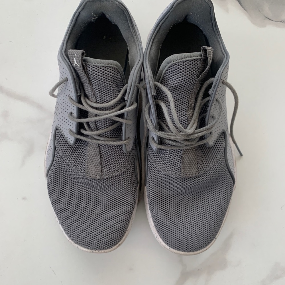 Jordans Sneakers